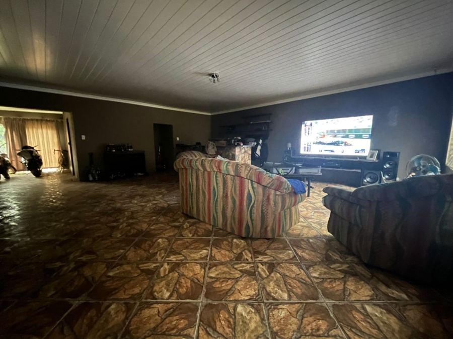 3 Bedroom Property for Sale in Roosheuwel North West